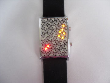 নরম নিজস্ব নেতৃত্বাধীন সিলিকন wristband ওয়াচ ওয়াটারপ্রুফ এন্টি মলিন