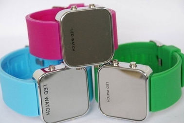 টেকসই রঙিন সিলিকন wristband ওয়াচ / সিলিকন ব্রেসলেট ঘড়ি