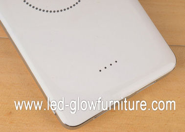 ইউনিভার্সাল 8000mAh Qi ডুয়েল ইউএসবি সব মোবাইলের ডিভাইসের জন্য পোর্টেবল ক্ষমতা ব্যাংক