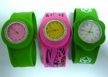 যুব জন্য OEM চার মুদ্রণ রঙ কাঁচ চড় সিলিকন wristband ঘড়ি